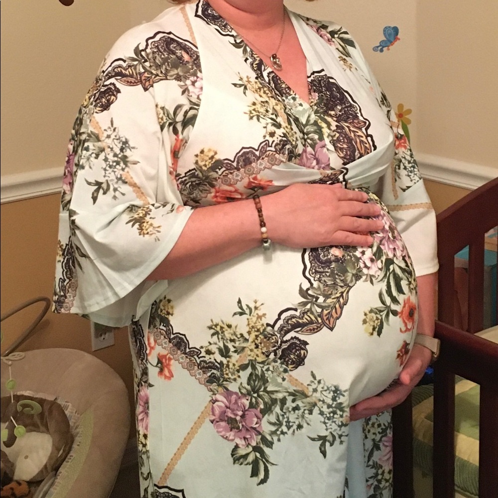 Jessica Simpson maternity dress